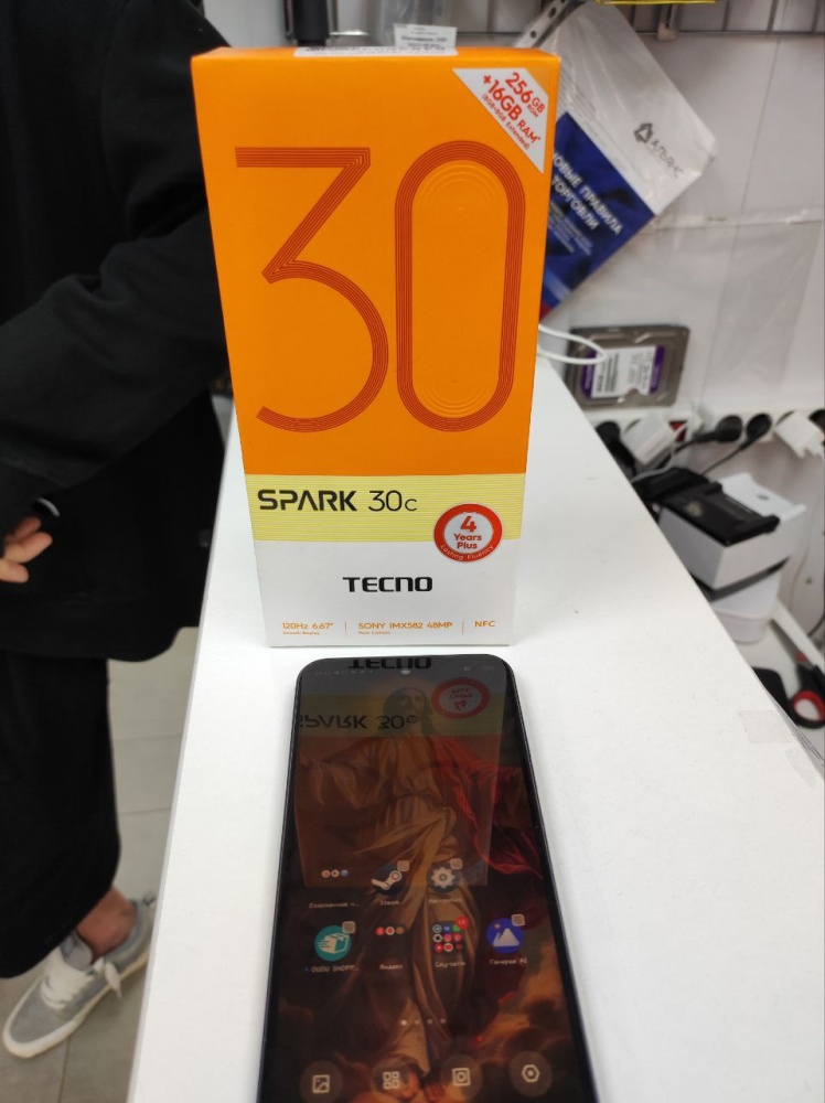 Мобильный телефон Tecno