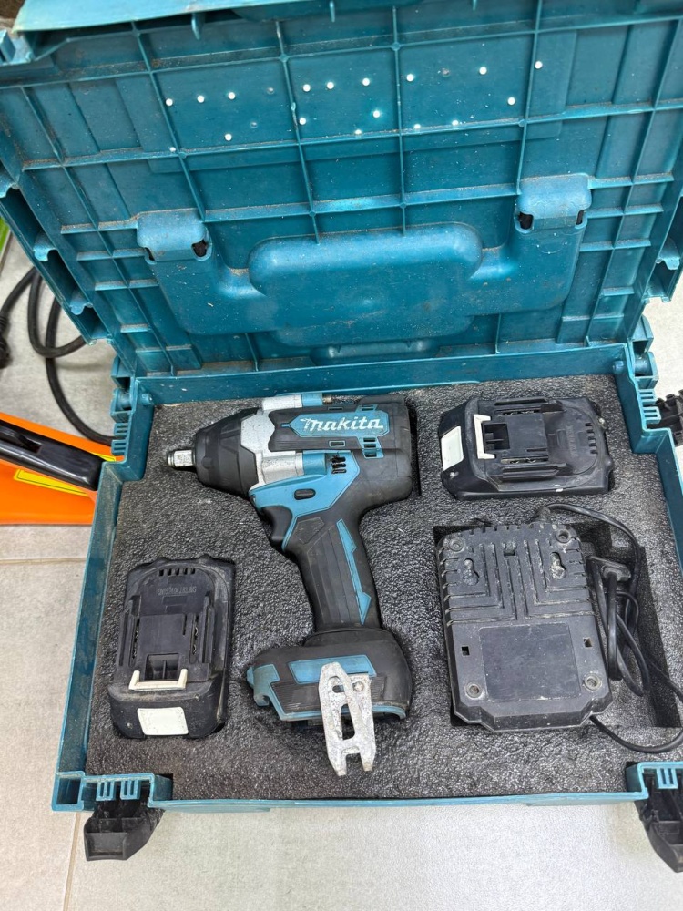 Гайковерт MAKITA